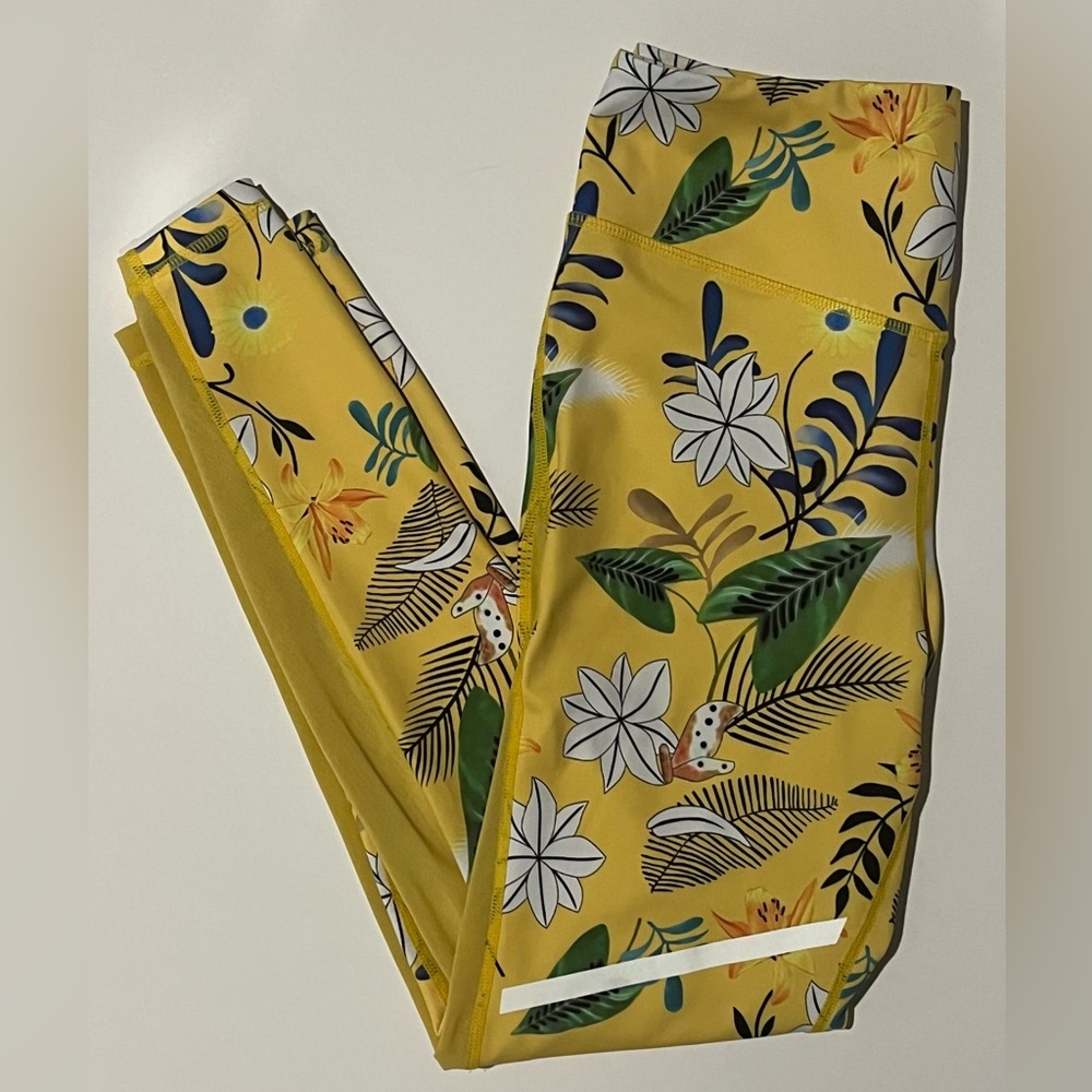 Zyia Active 7/8 Floral Yellow Leggings Sz 6-8 Reflective Light nTight - Picture 3 of 12